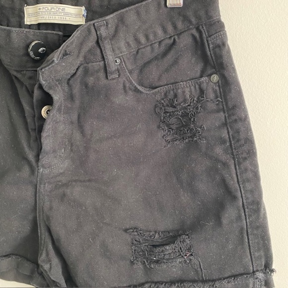 Women FOUR ONE Black Denim Shorts Button Fly Size 42 EU (Med) - Picture 5 of 10